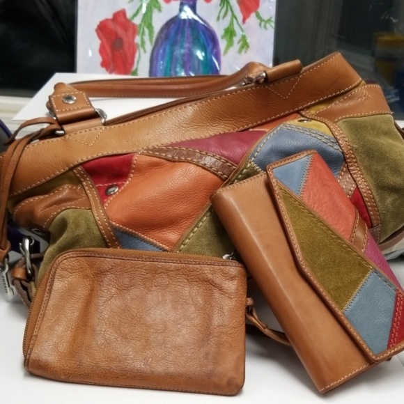 Fossil Purse, Wristlet, and Wallet set. - Picture 1 of 8